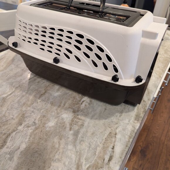 Small Dog or Cat Mobile Pet Kennel  with top and End Doors - Picture 4 of 8